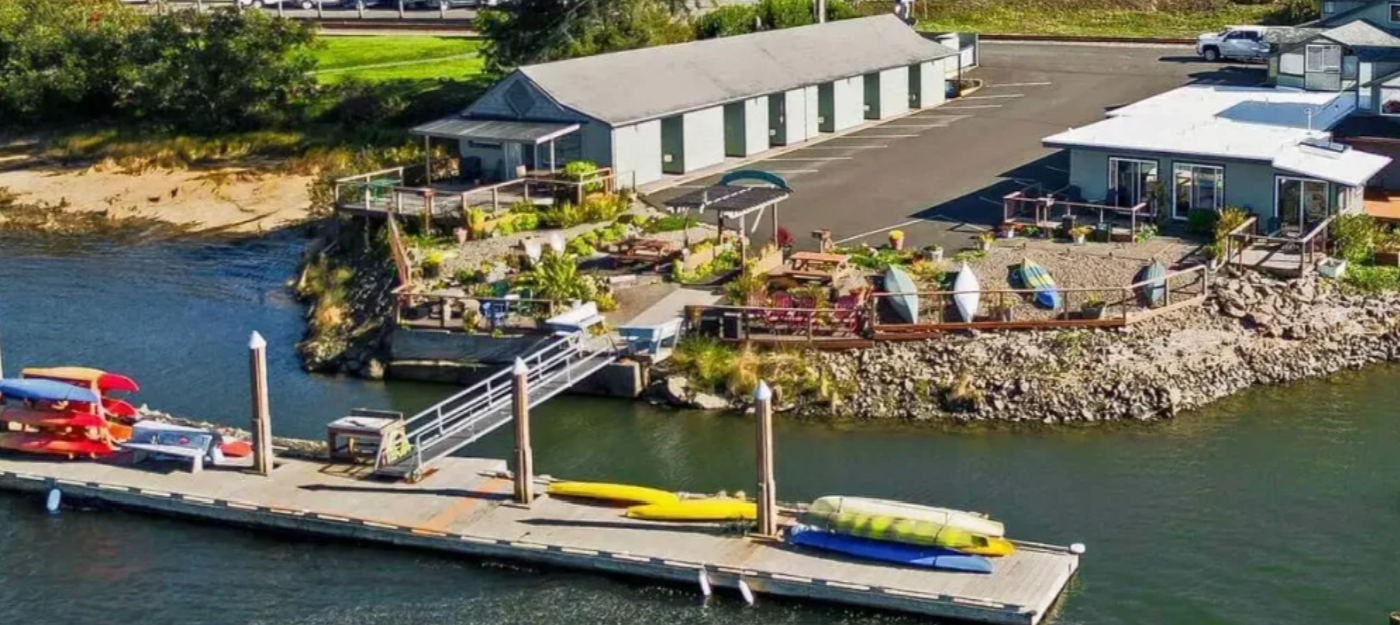 Wheeler on the Bay Lodge and Marina